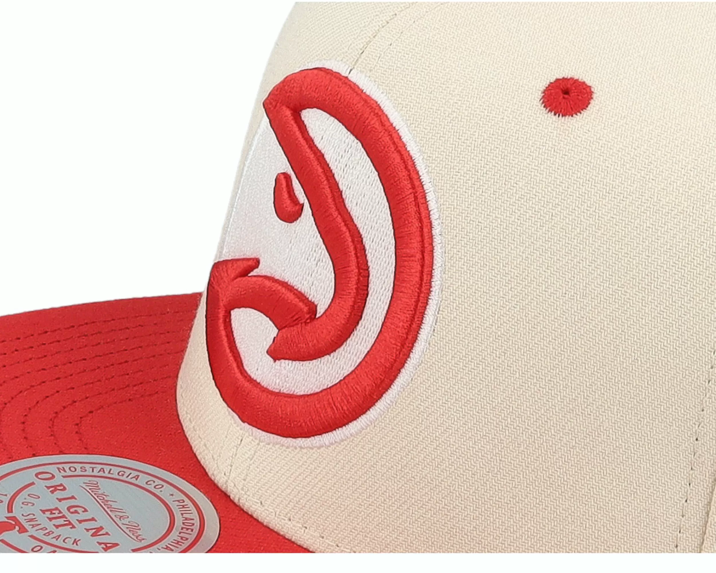 Mitchell & Ness Atlanta Hawks Sail Two Tone Off White/Red Snapback - -Unisex Snapback