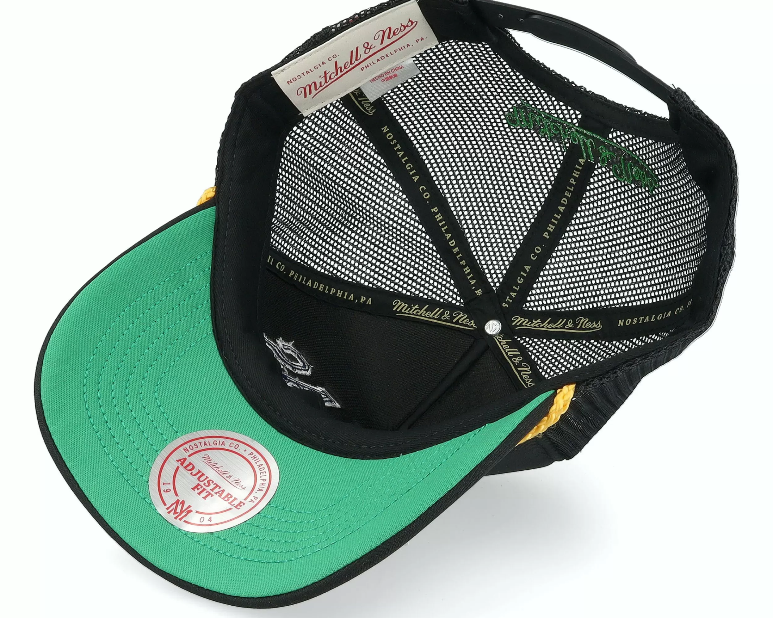 Mitchell & Ness Dallas Mavericks Gold Leaf Vintage Trucker - -Unisex Trucker