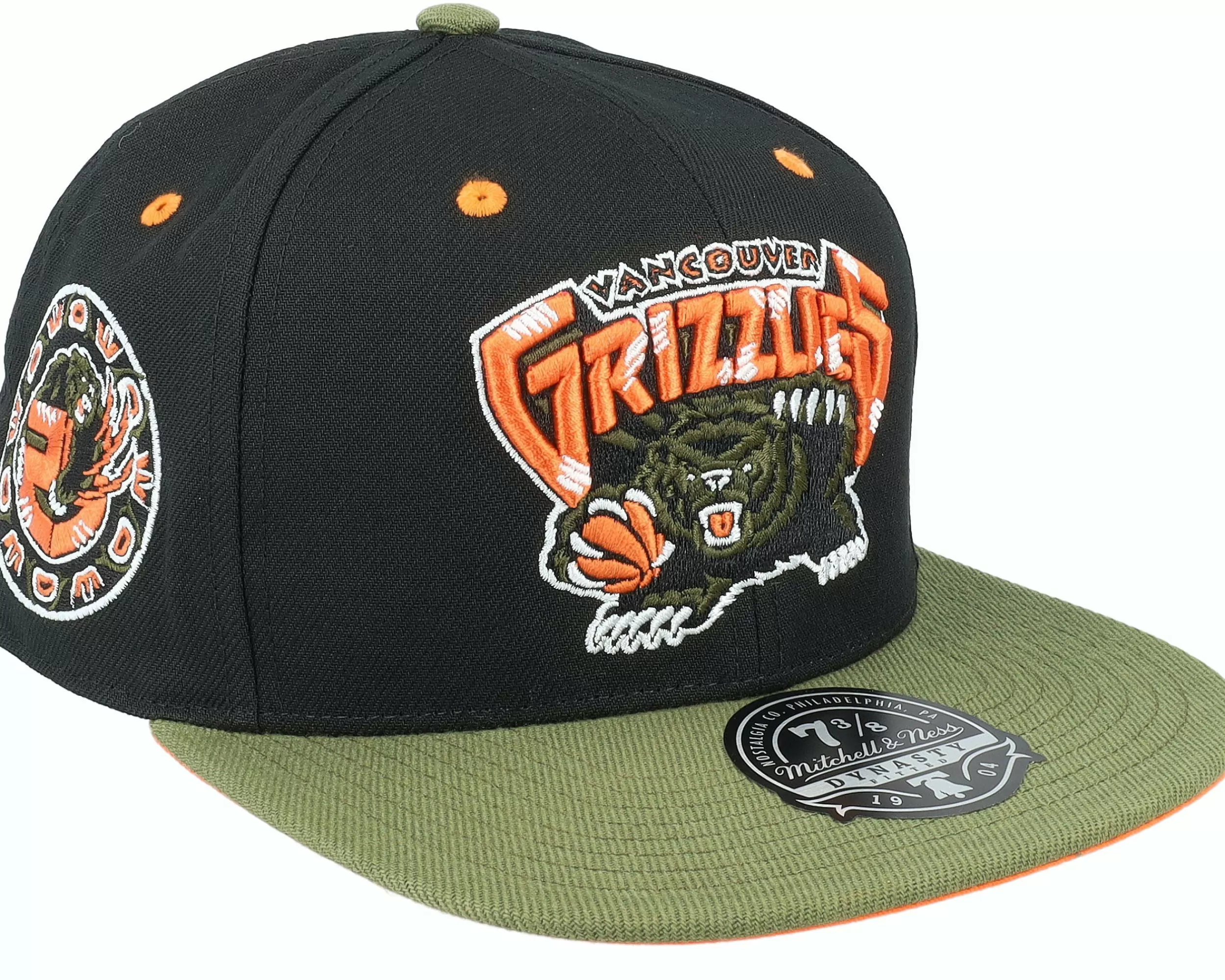 Mitchell & Ness Vancouver Grizzlies Take Flight Black/Green Fitted - -Unisex Fitted